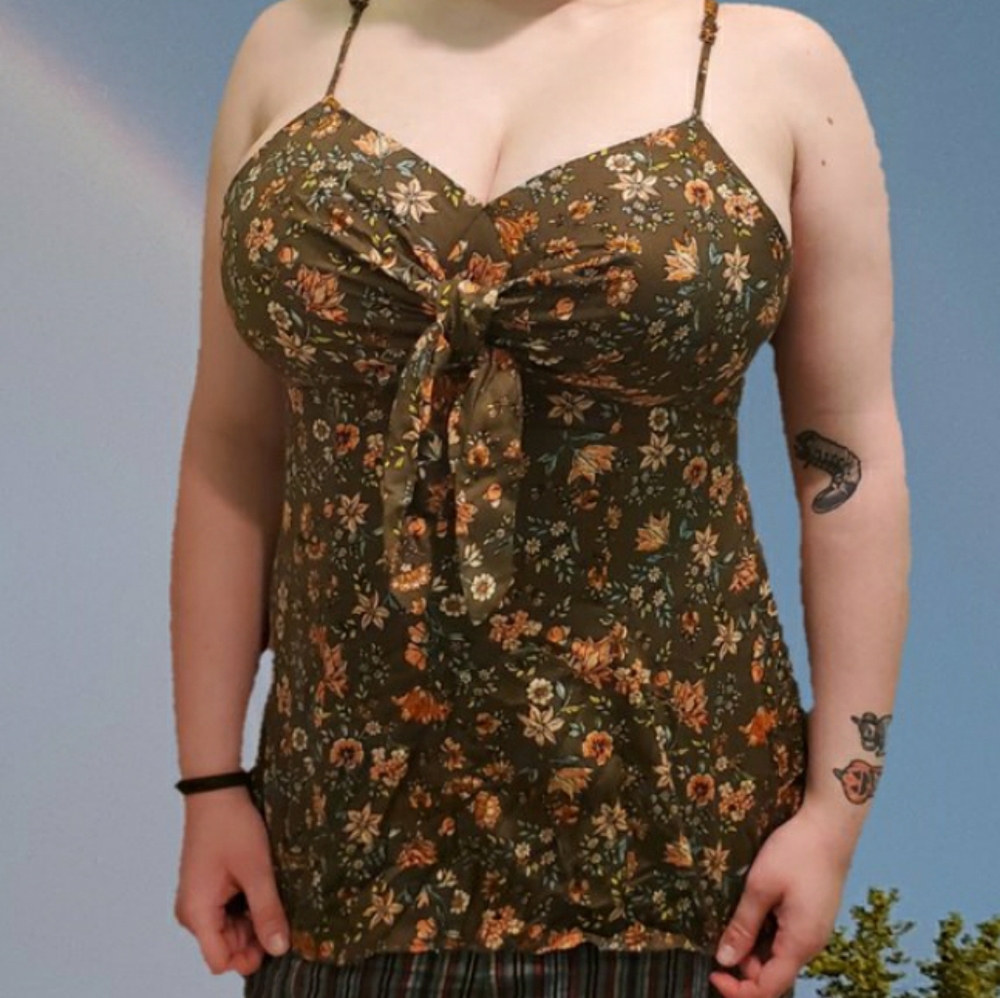 Green floral tank top
